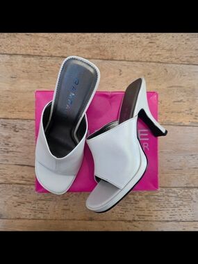 90's Vintage y2k Rampage White Open-Toe Slide Heels Women’s Mules